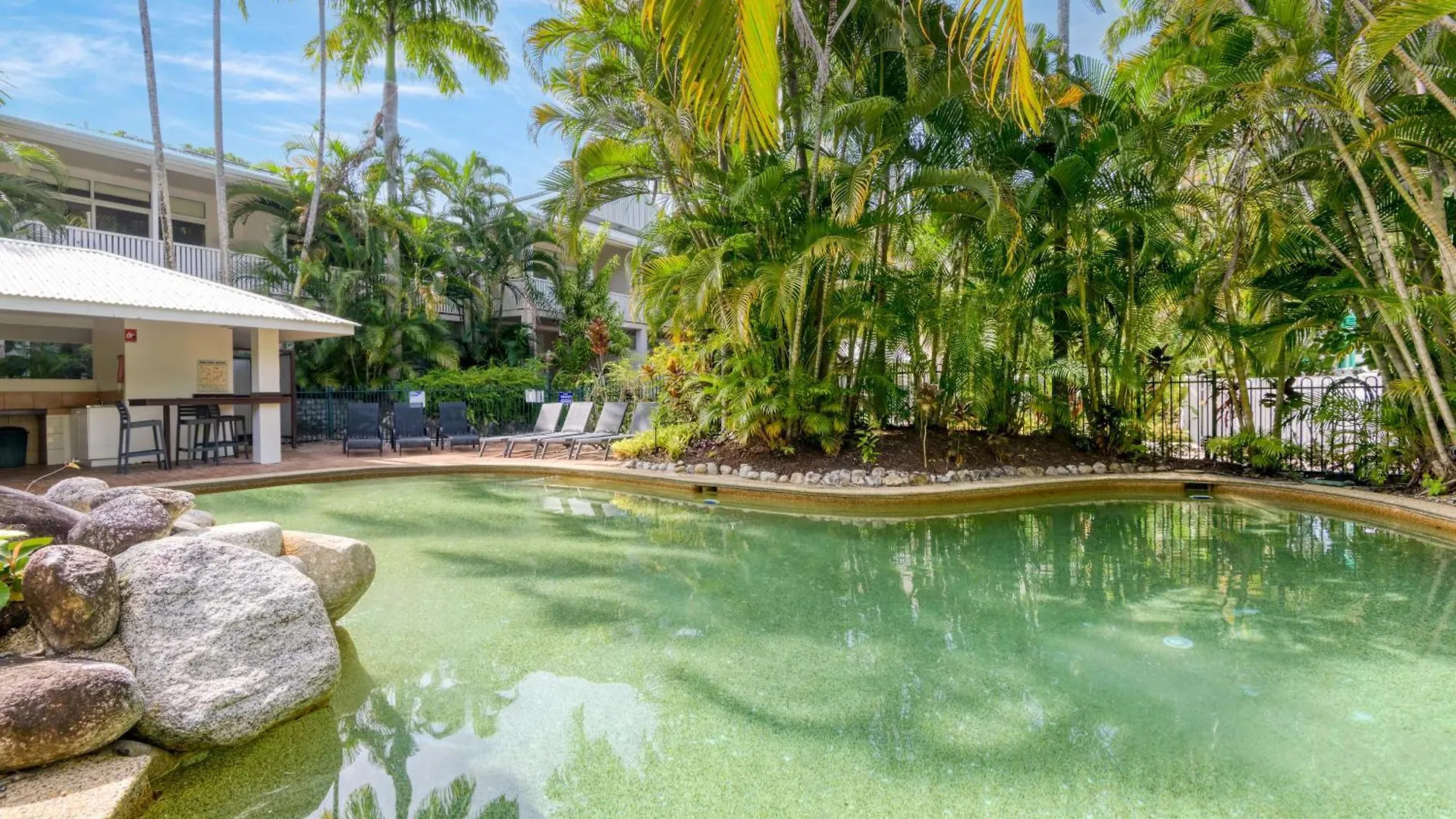 1 Bedroom @ Palm Villas #2 Port Douglas